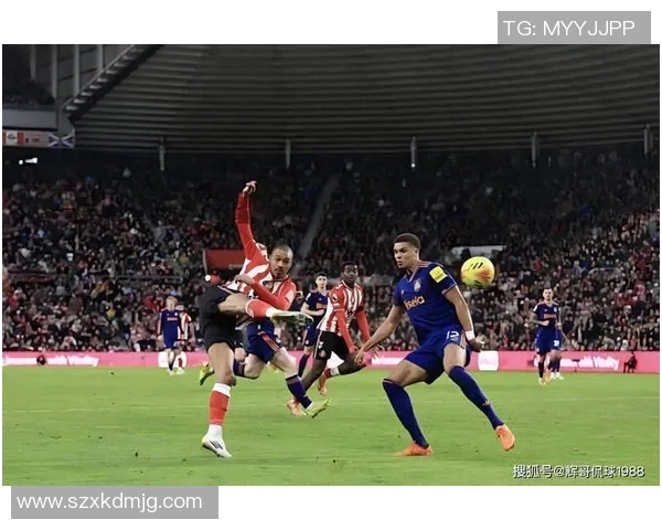 皇马与曼联巅峰对决再度上演球迷期待精彩瞬间与历史重演